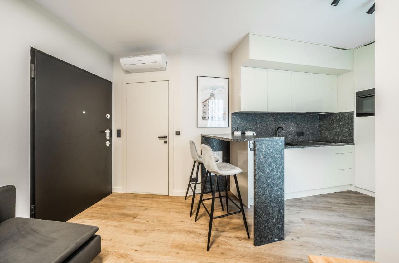 Rent Like Home - Krysiewicza 3 Poznan Bagian luar foto