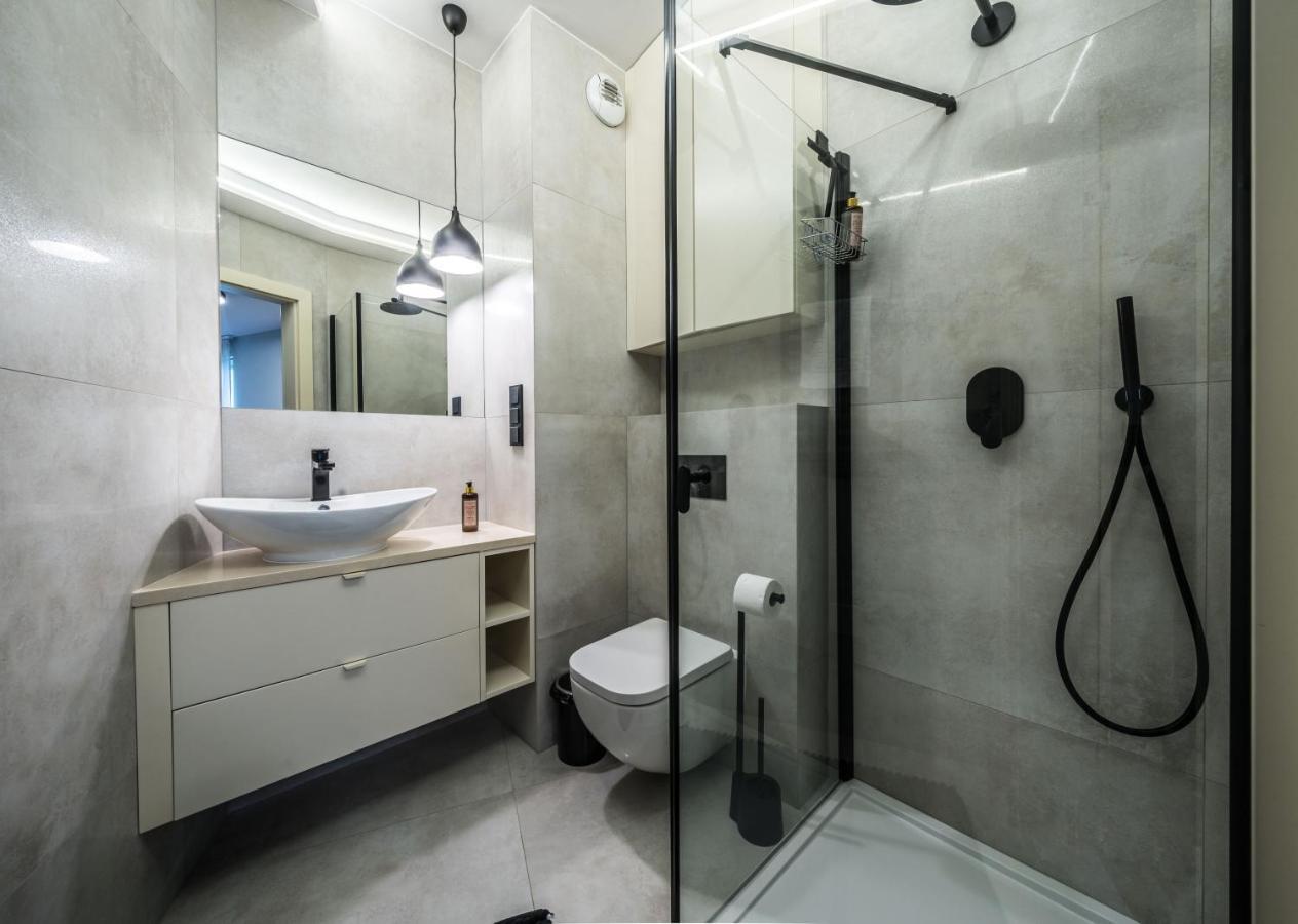 Rent Like Home - Krysiewicza 3 Poznan Bagian luar foto